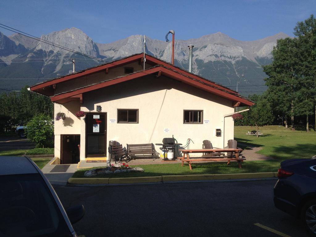 The Gateway Inn Κάνμορ Εξωτερικό φωτογραφία